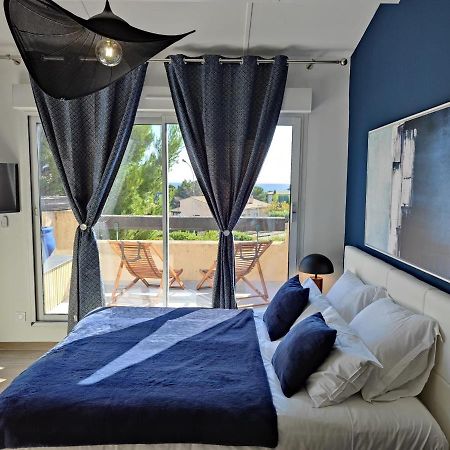 Suites Jm - Les Pins Marines - Jacuzzi & Vue Mer Bandol Exterior photo